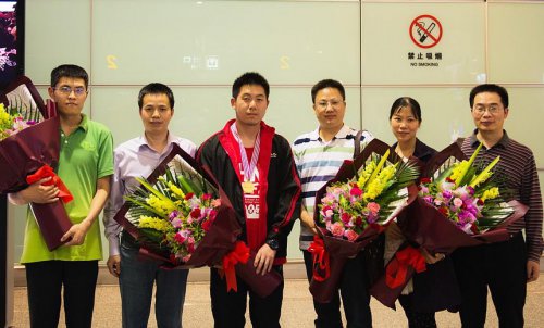 傅楊同學(xué)勇奪第15屆亞洲中學(xué)生物理奧林匹克競(jìng)賽金牌