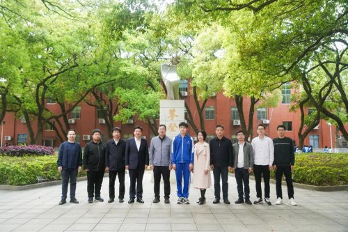 梁行健同學光榮入選2023年第64屆IMO中國代表隊,系今年我省唯一入選國家代表隊的選手