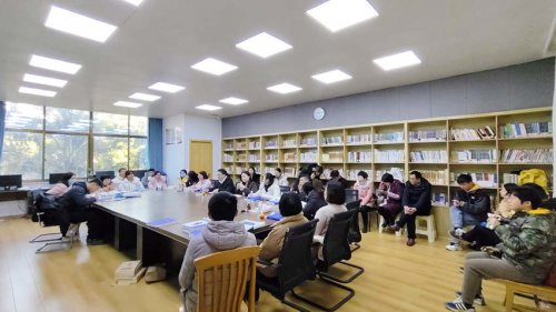 生物教研組召開新學期工作會議